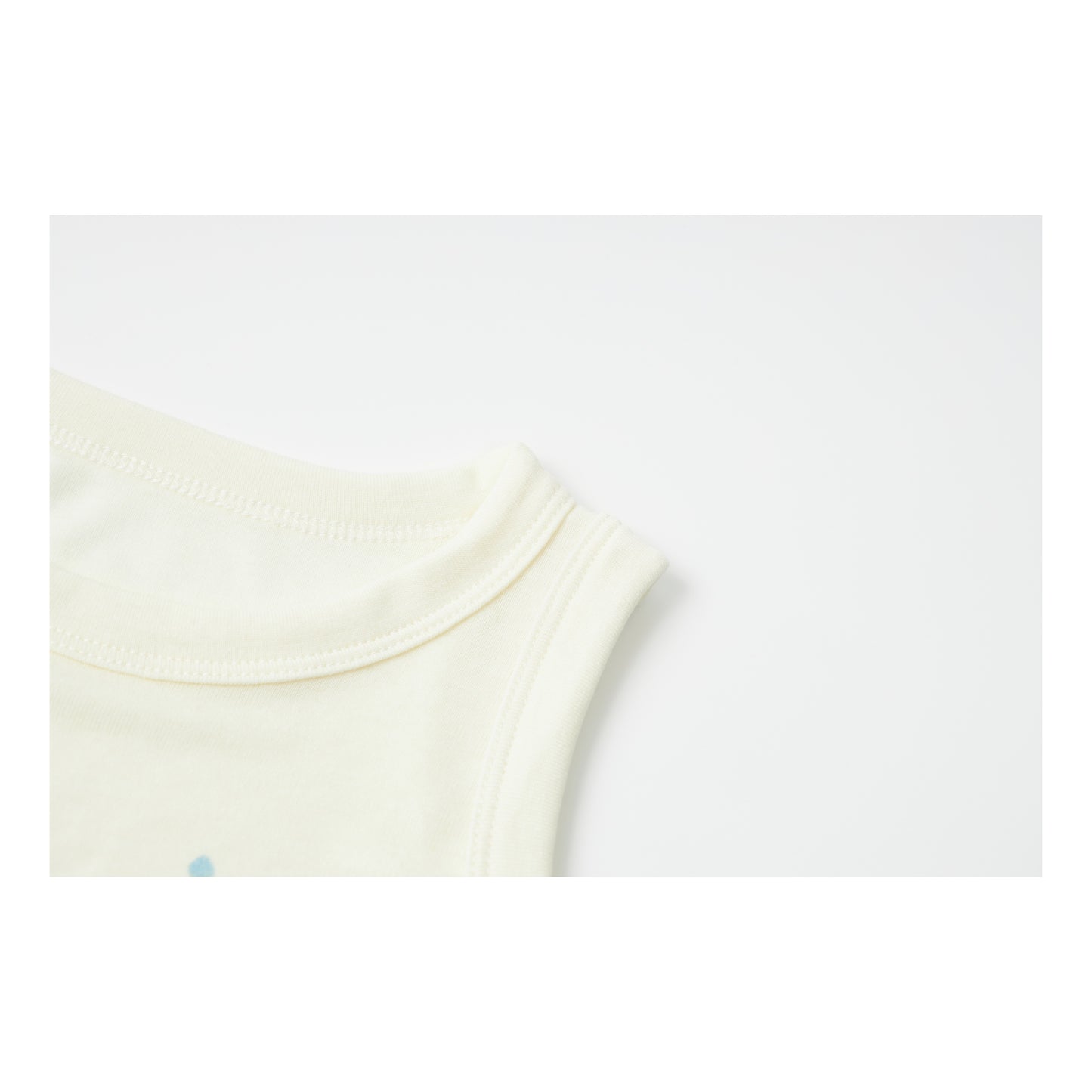 Raypon | Arctic Pals | "Apple Penguin" Slub Cotton Graphic Tee