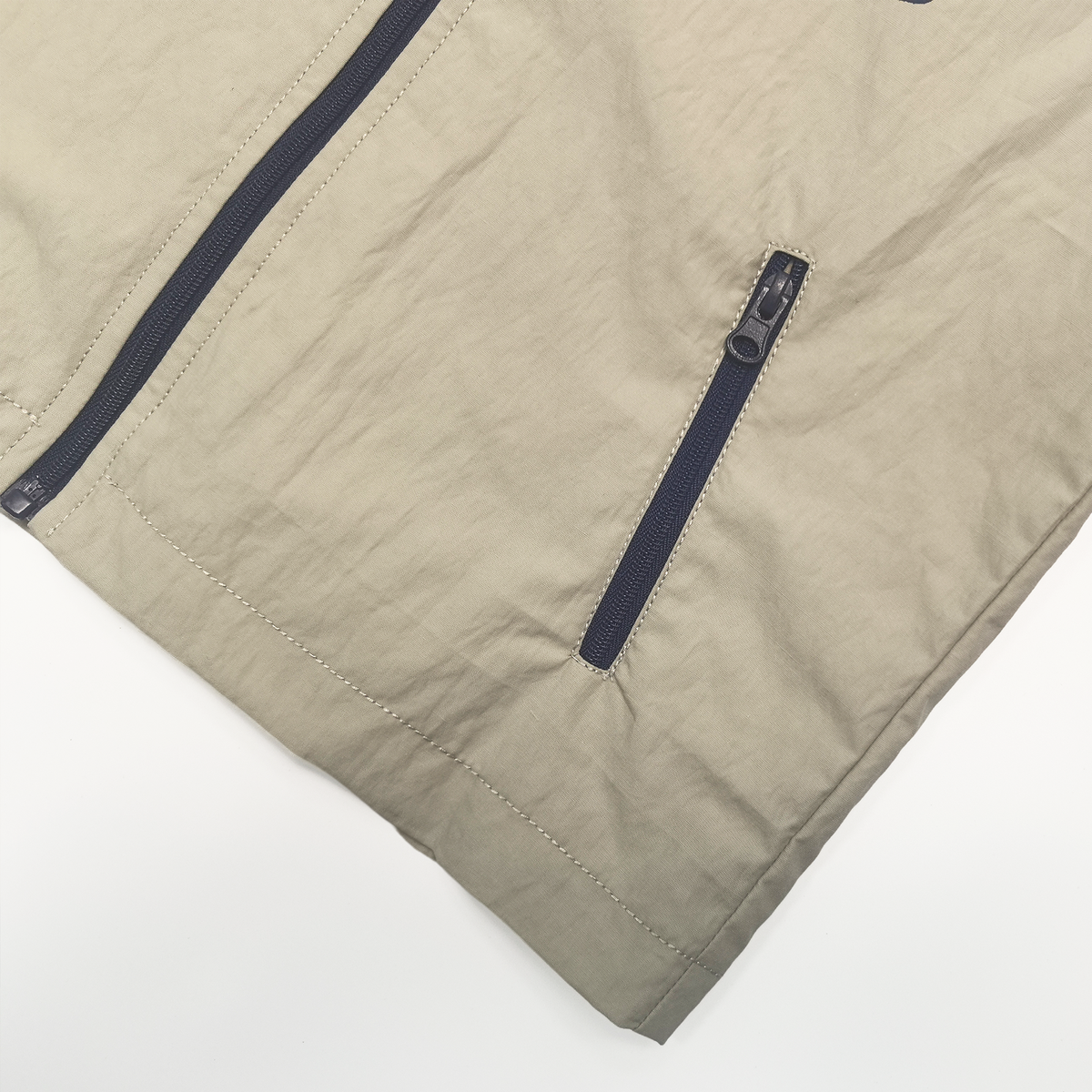 Raypon | Playful Pals | "Busy Dog" Hooded Vest – detail view 5